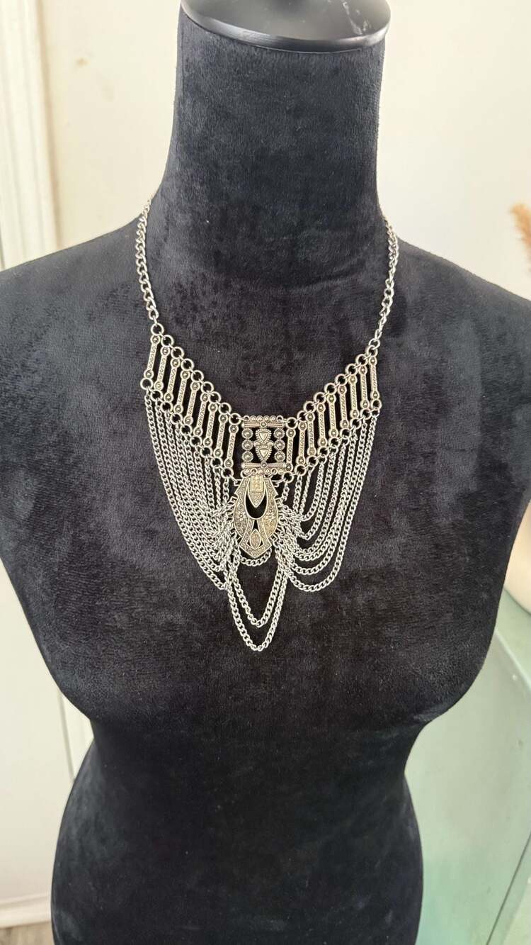 Vintage Silver Tone Ornate Multi-Chain Statement Bib Necklace